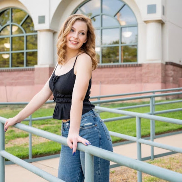 Meet your Posher, Katelyn - Picture 1 of 1